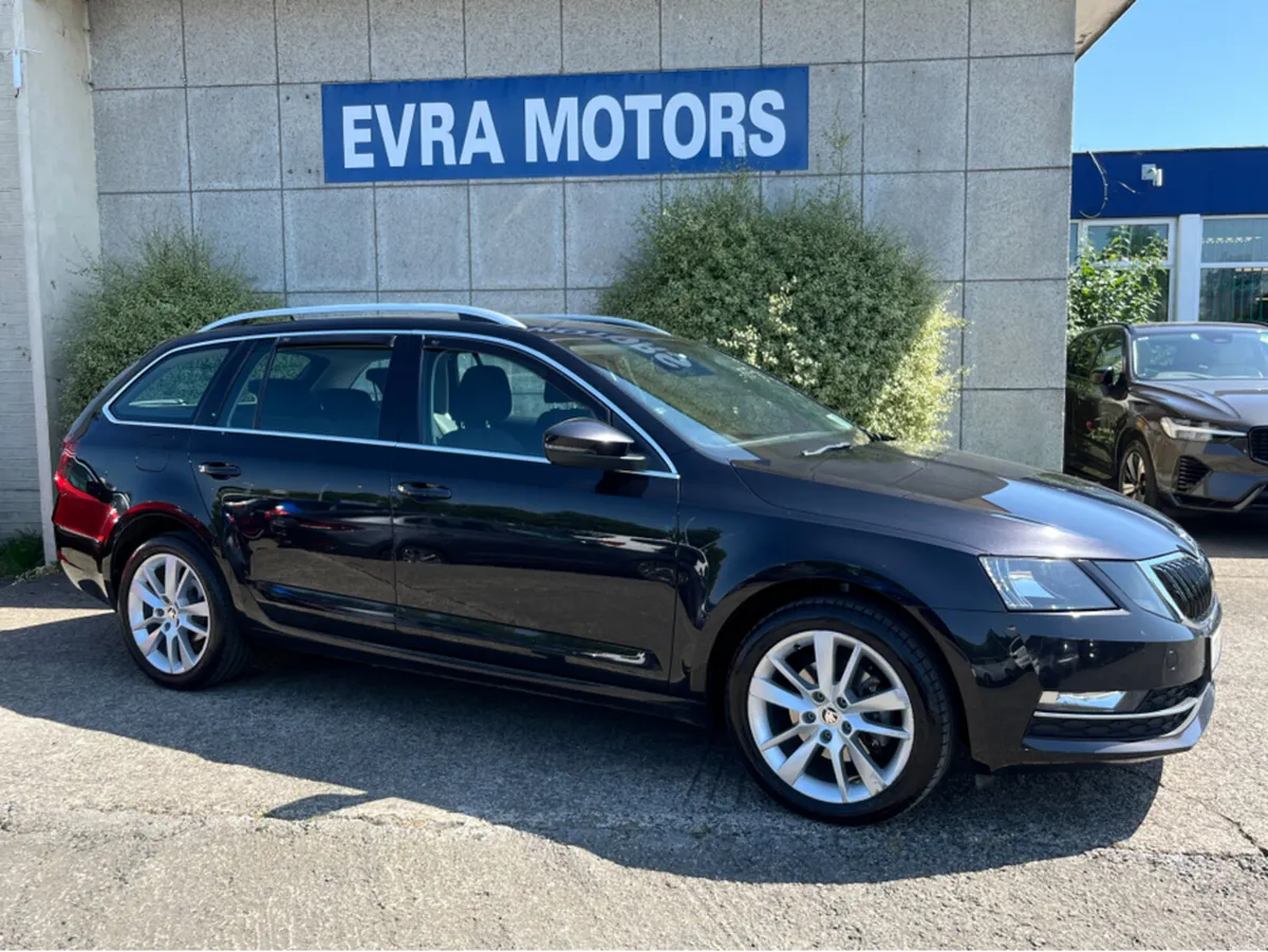 Skoda Octavia COMBI ESTATE STYLE 2.0 DIESEL MANUAL - Image 3