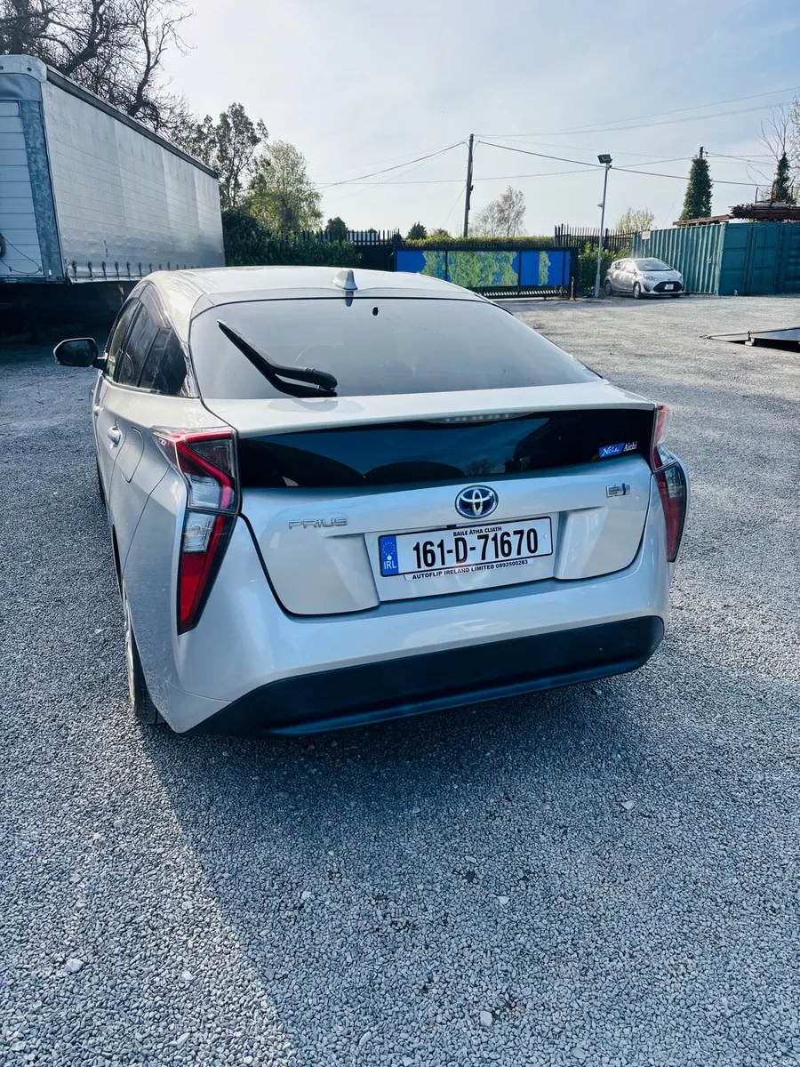 Toyota Prius 2016 hybrid (Read add plz) - Image 3