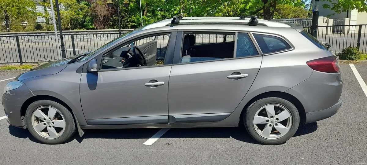Renault Megane 2010 - Image 1