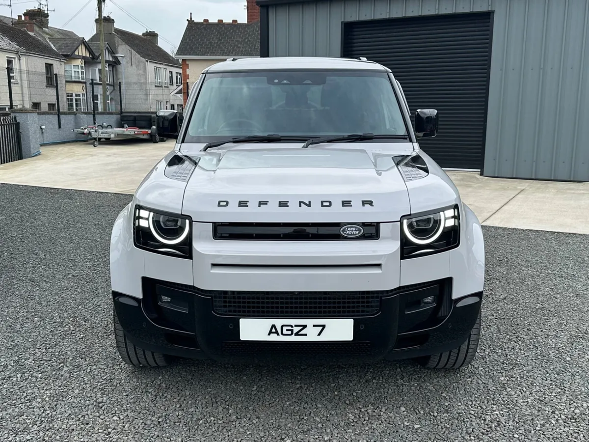 2026 Land Rover Defender 90 D350 X-Dynamic HSE - Image 2
