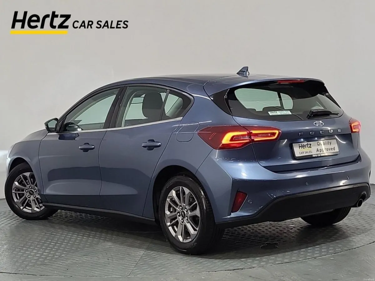 Ford Focus TITANIUM Petrol Manual - Image 3