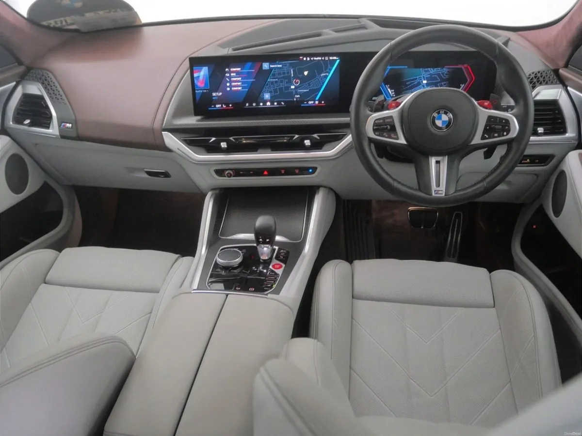 BMW XM 50e - Image 4