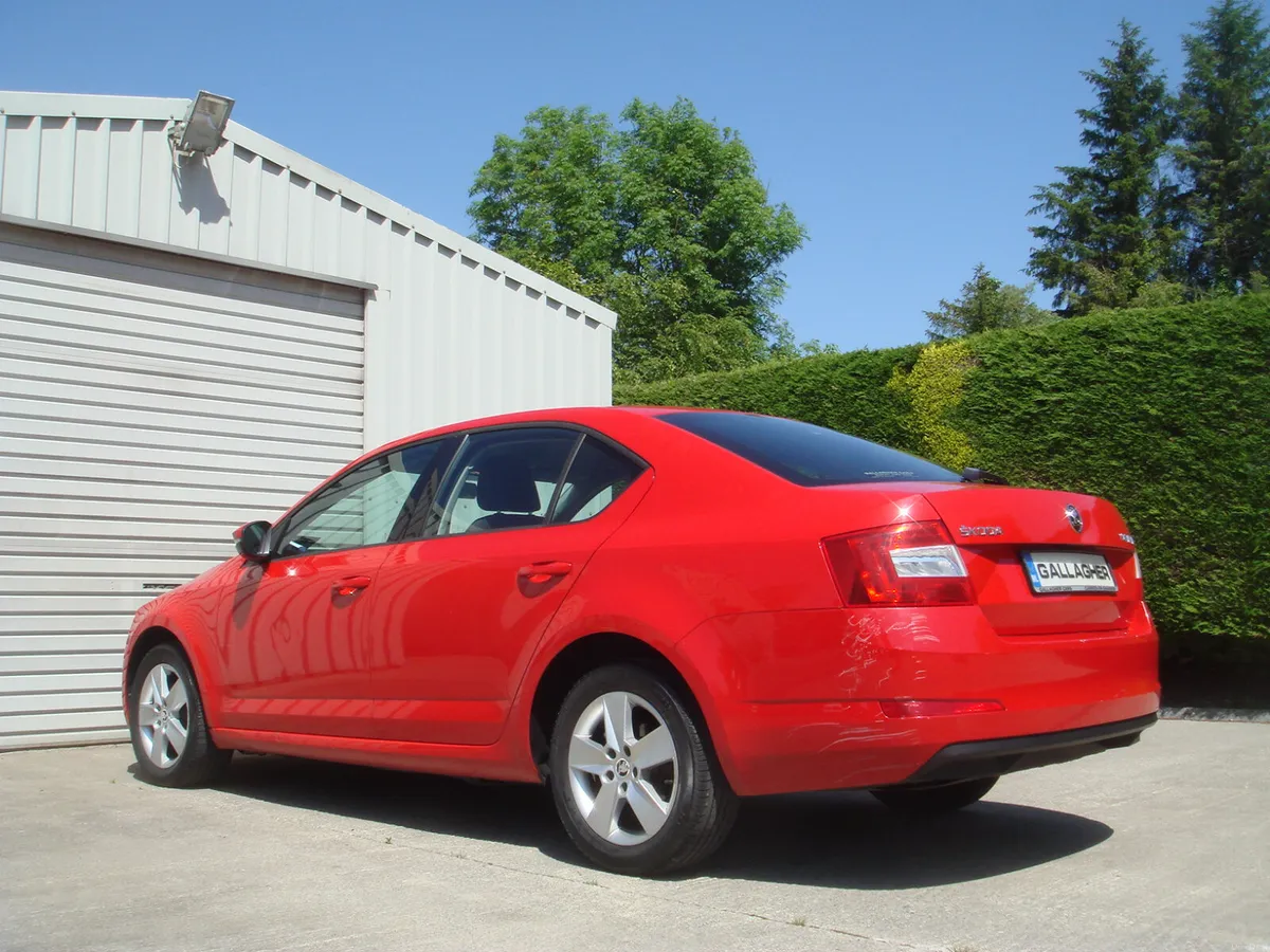 15 Octavia Ambition 1.6 TDI 105BHP €180Tax NCT7/27 - Image 3