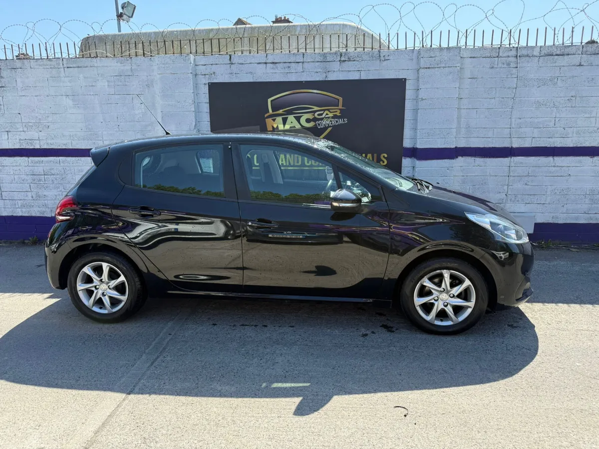 Peugeot 208 2016 - Image 4