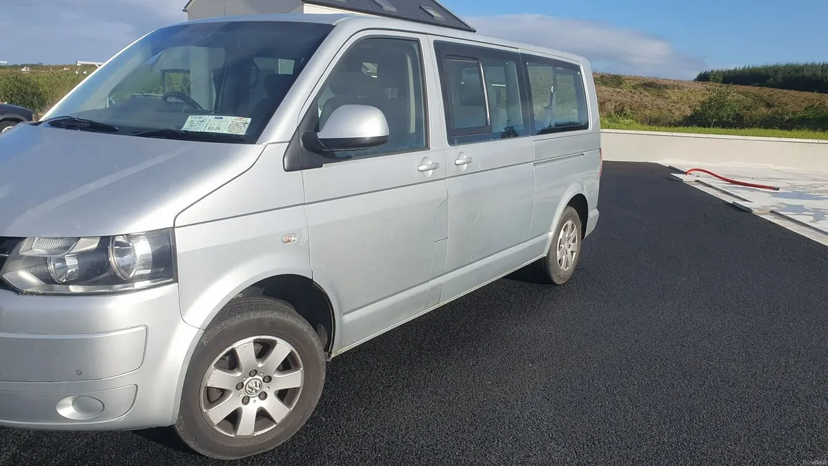 Volkswagen Transporter 2011 (Passanger 9 seater) - Image 4