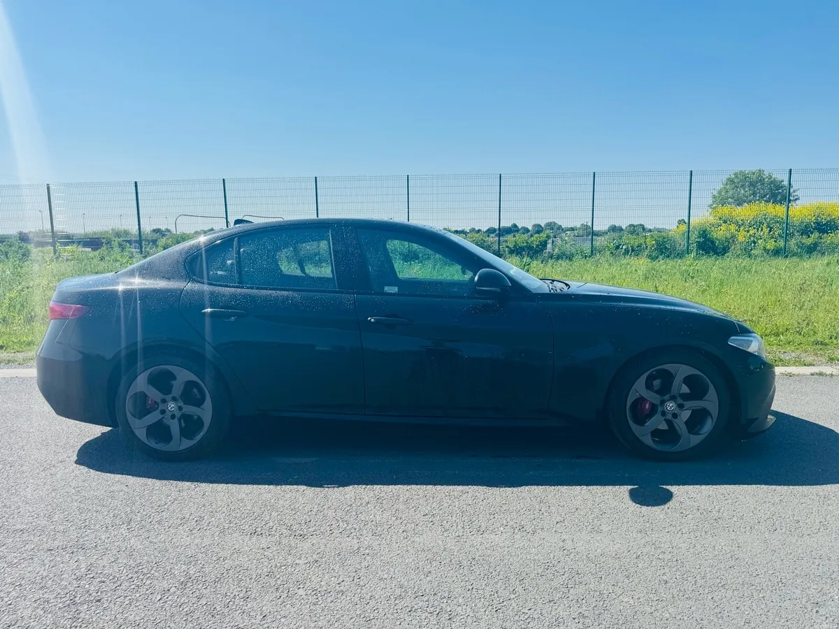 2017 Alfa Romeo Giulia - Image 1