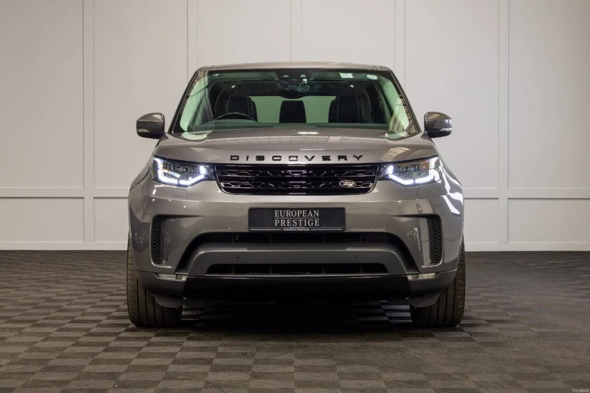 182 Land Rover Discovery HSE 7 Seater - Image 2