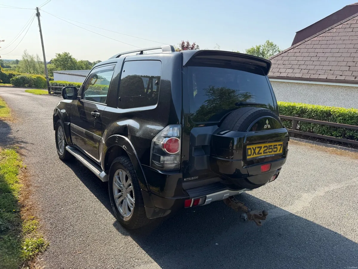 2012 Mitsubishi Shogun 3.2 DID Auto - Ex Farm - Image 4