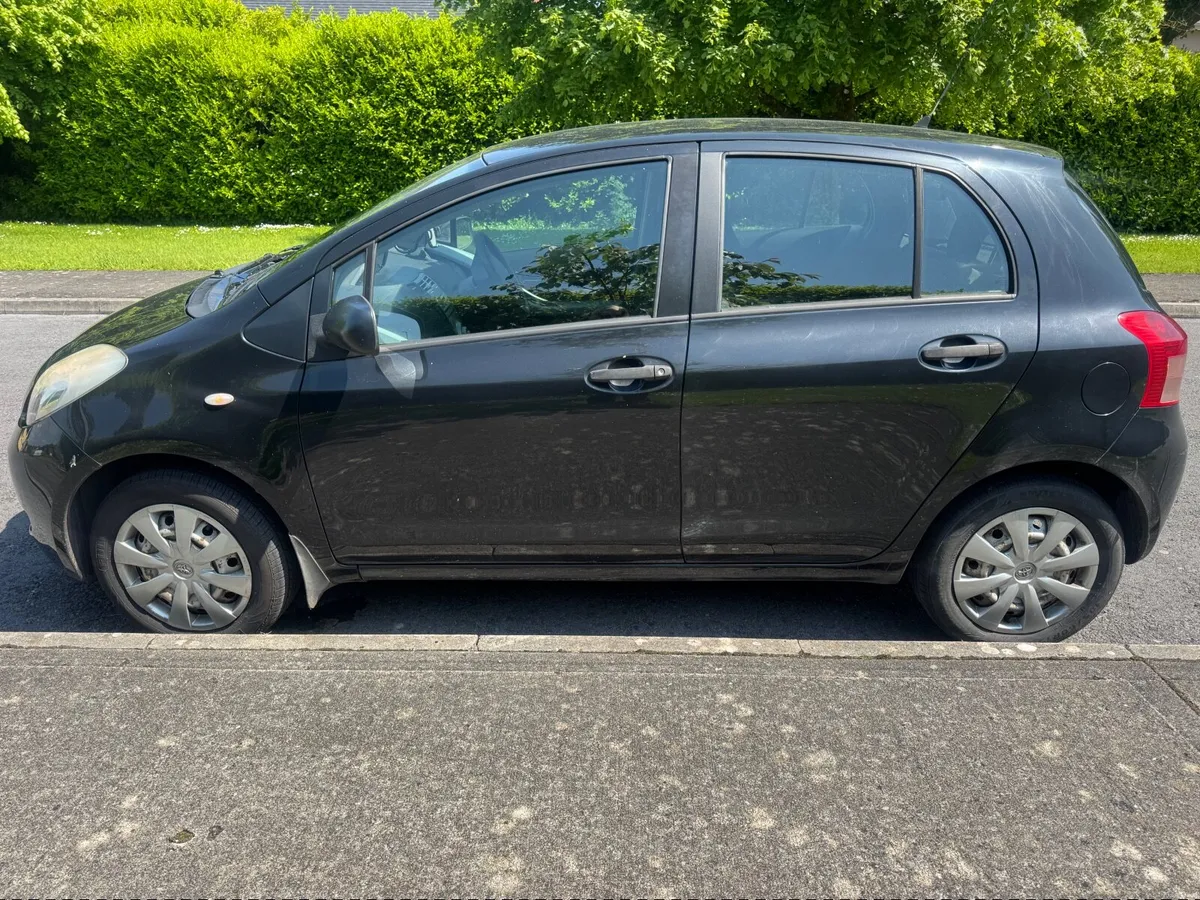 Toyota Yaris 2008 - Image 2