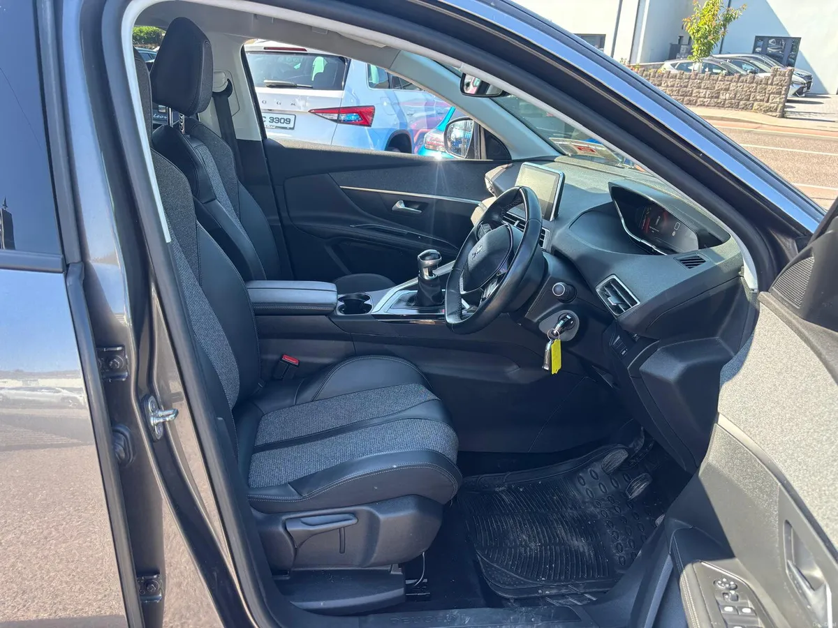 Peugeot 5008 2019  7 SEATER  DIESEL  FINANCE - Image 4
