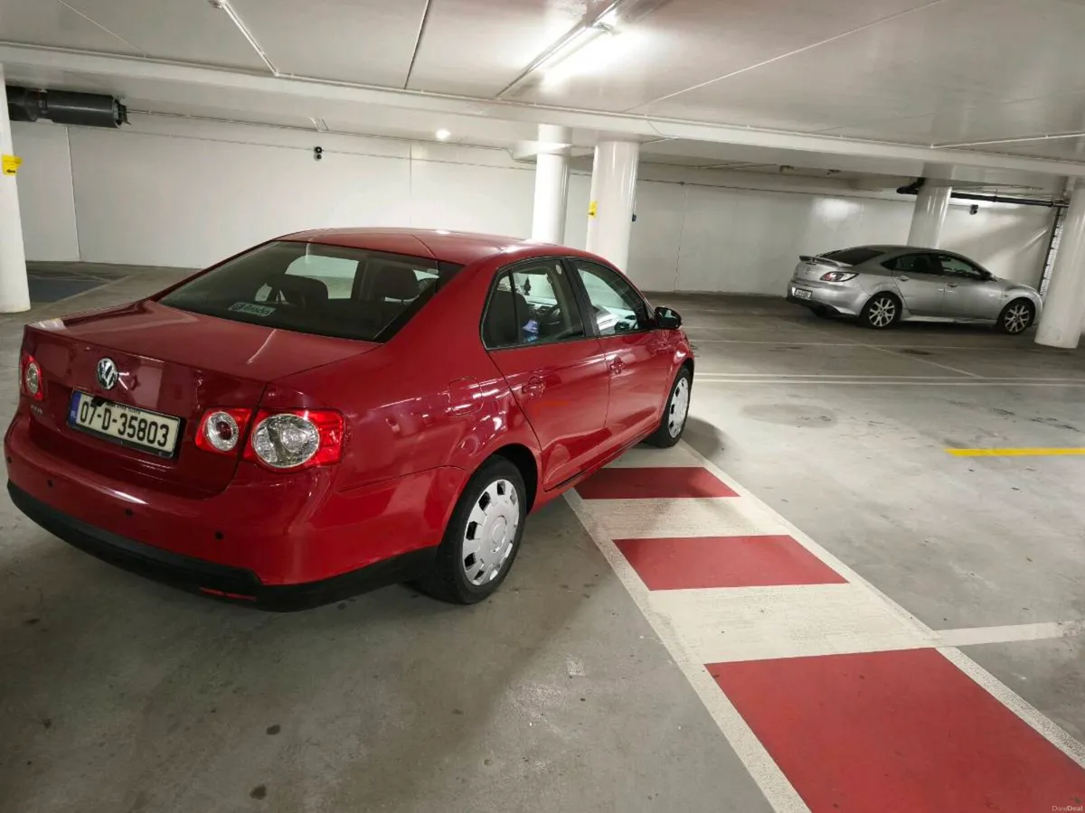 VW Jetta very low km - Image 4
