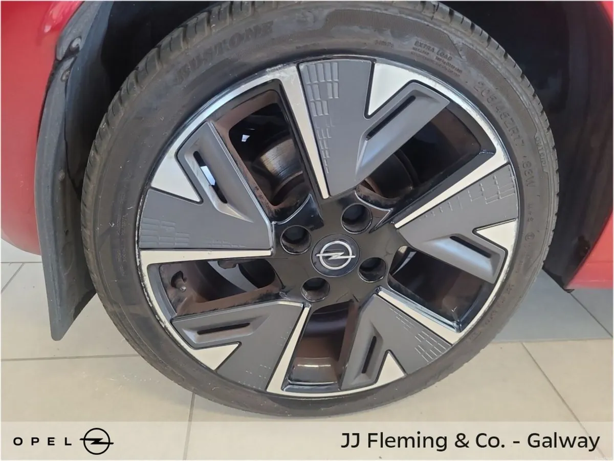 Opel Corsa Elite 136 PS Electric - Image 5