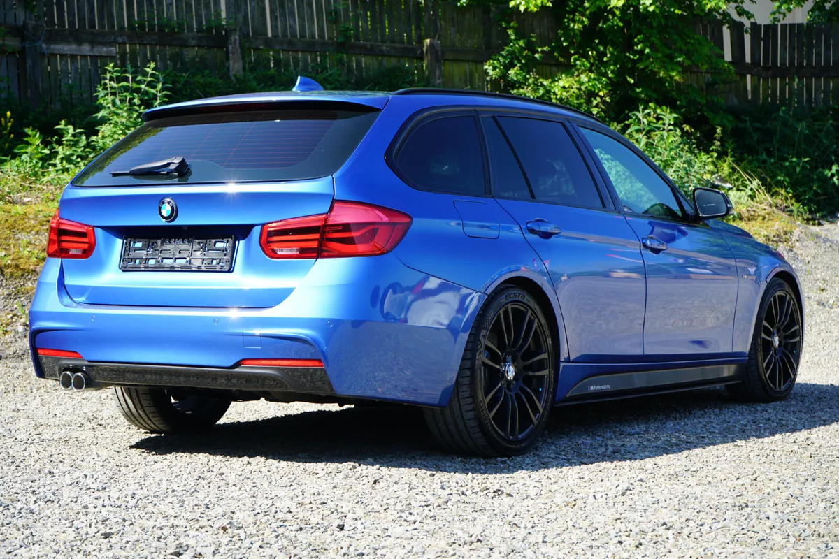 2017 BMW 320D Touring M-Sport - Image 4