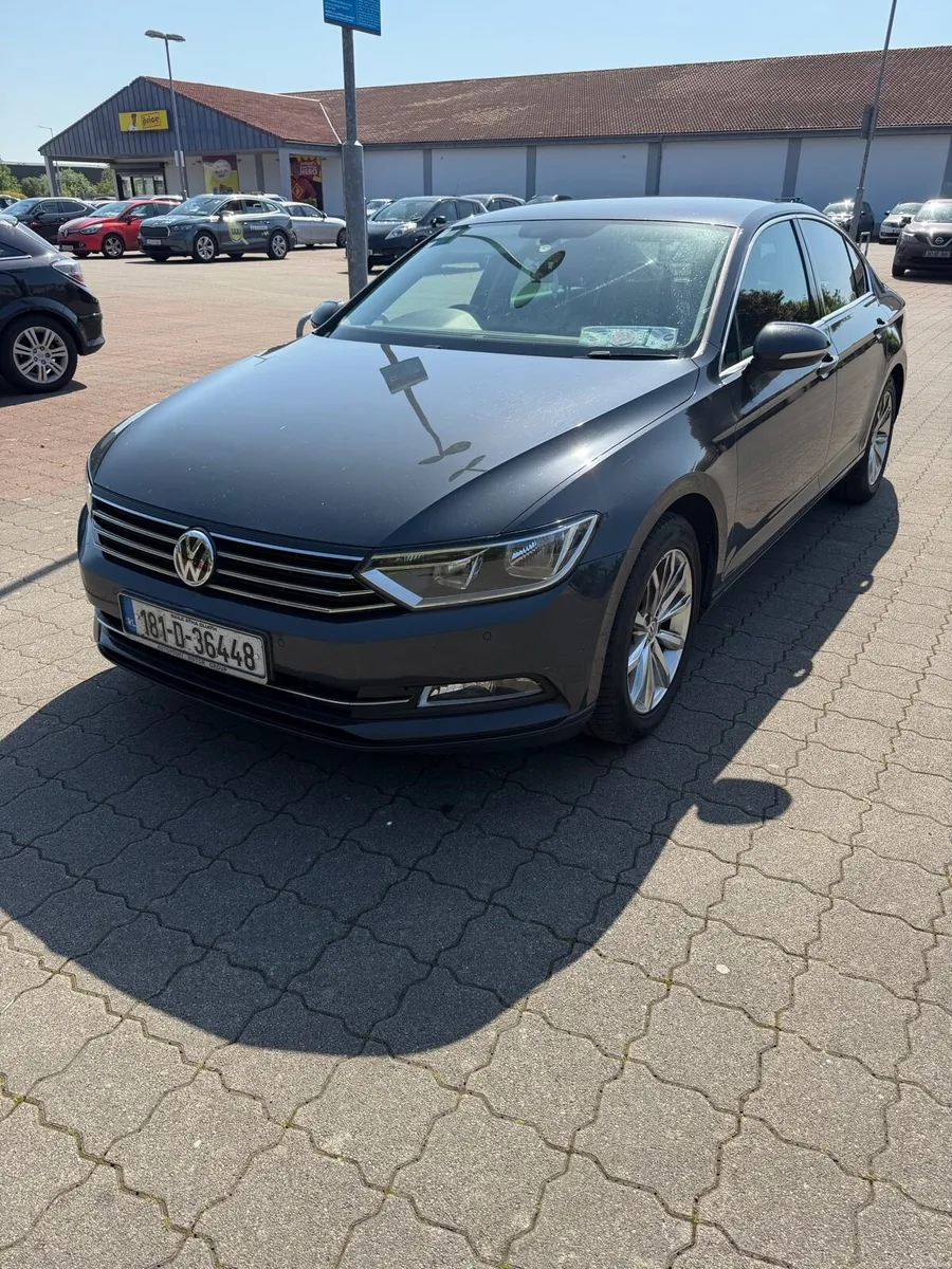 Volkswagen Passat - Image 1