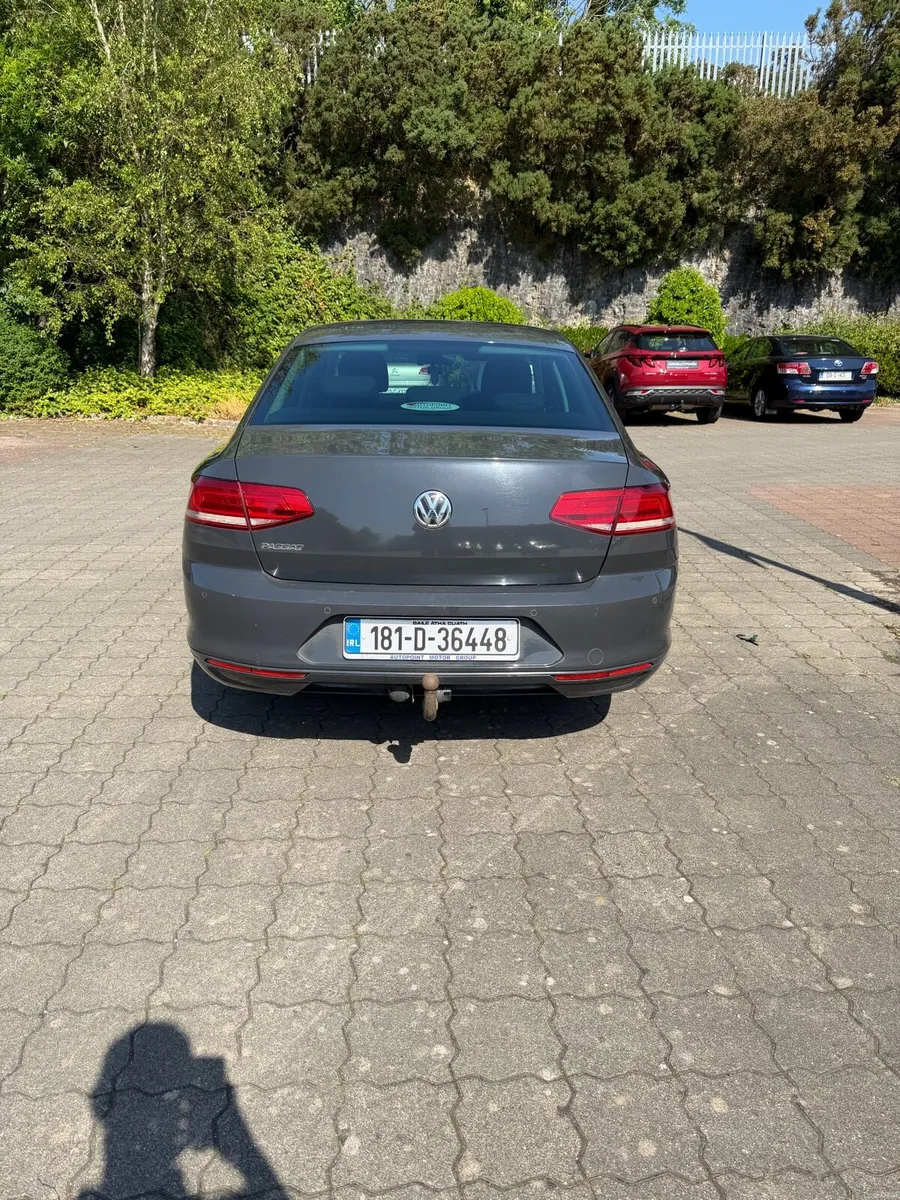 Volkswagen Passat - Image 4