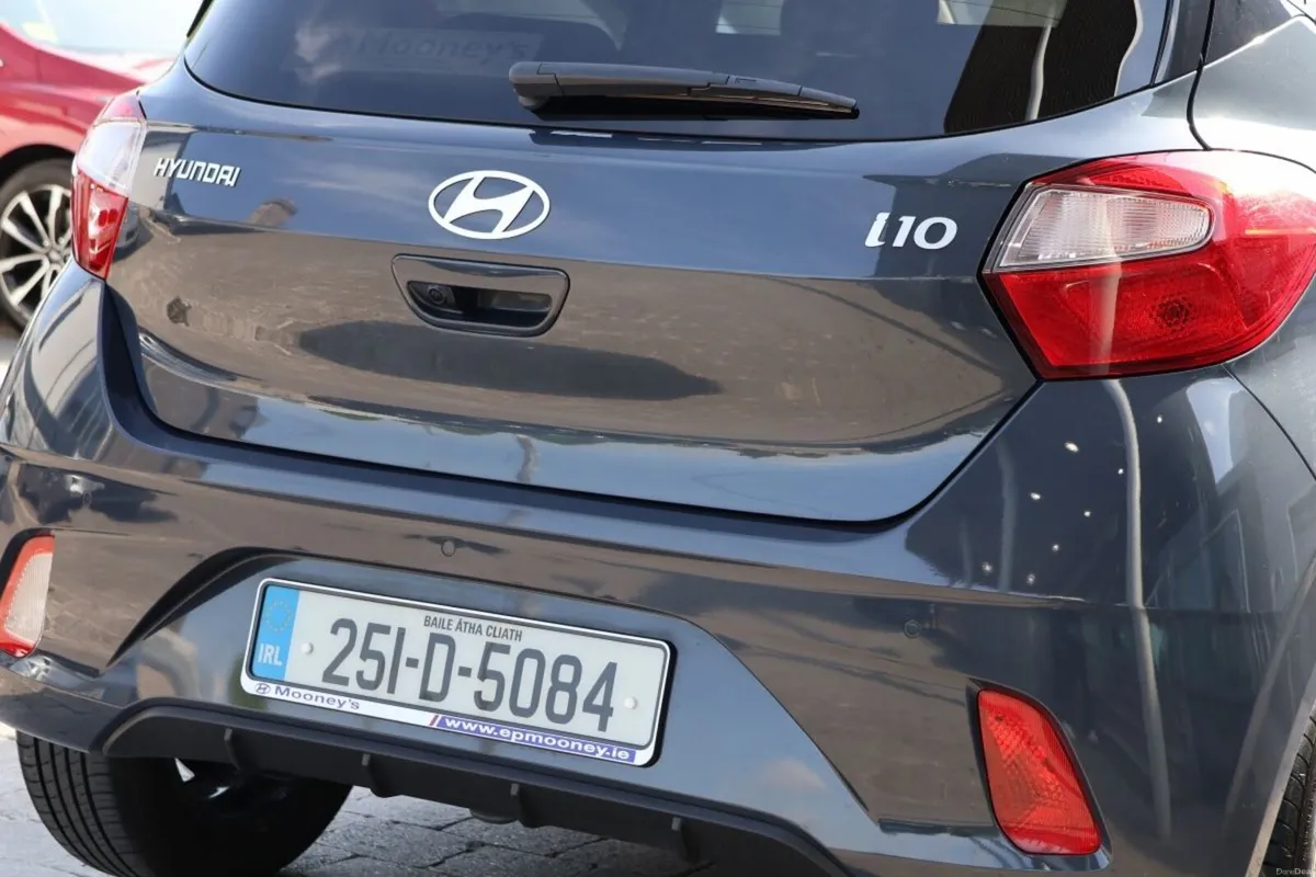 Hyundai i10 i10 Deluxe Plus Auto - Image 4
