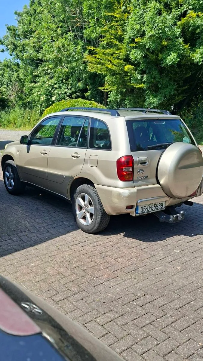 Car - Image 3
