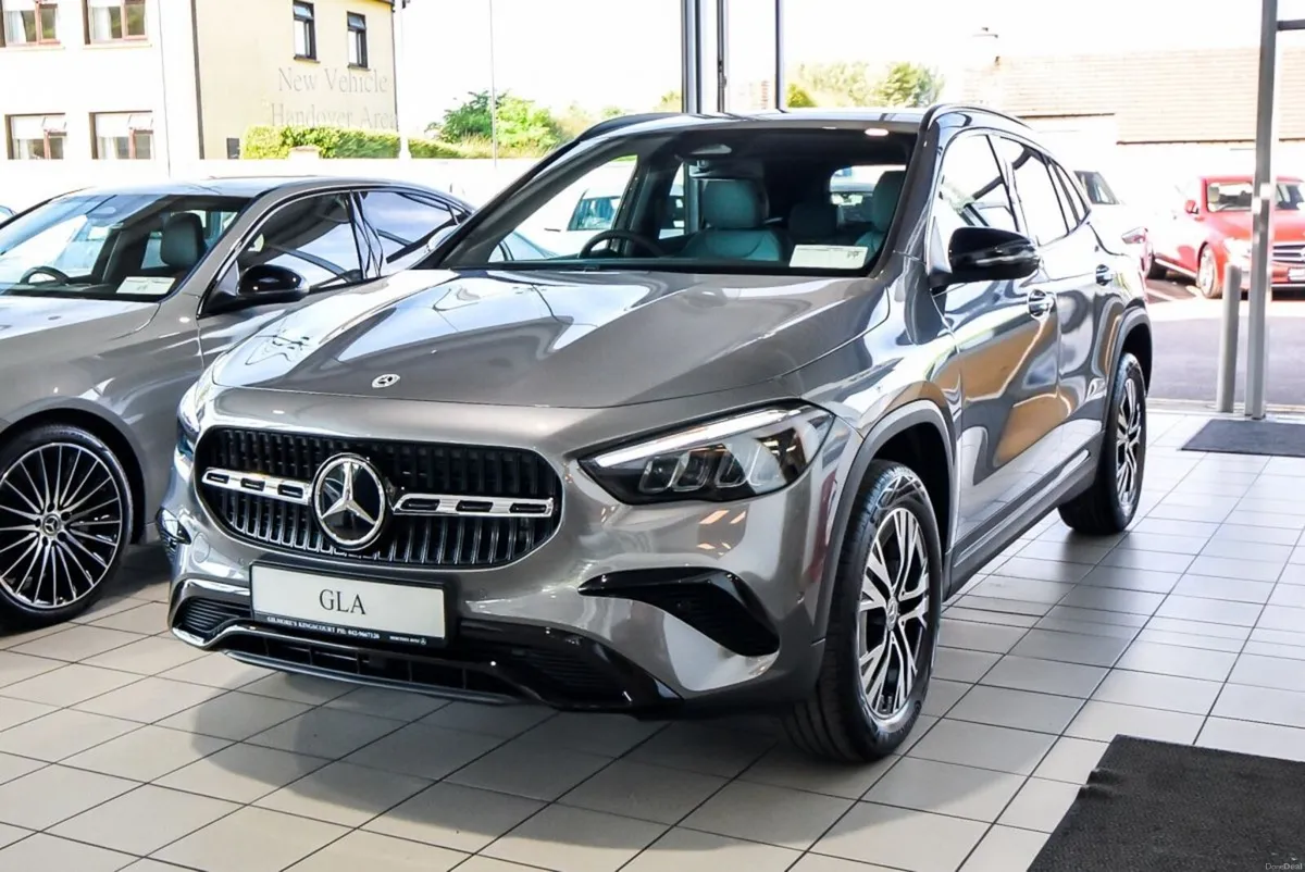 Mercedes-Benz GLA 180d Progressive Night Pack Auto - Image 4