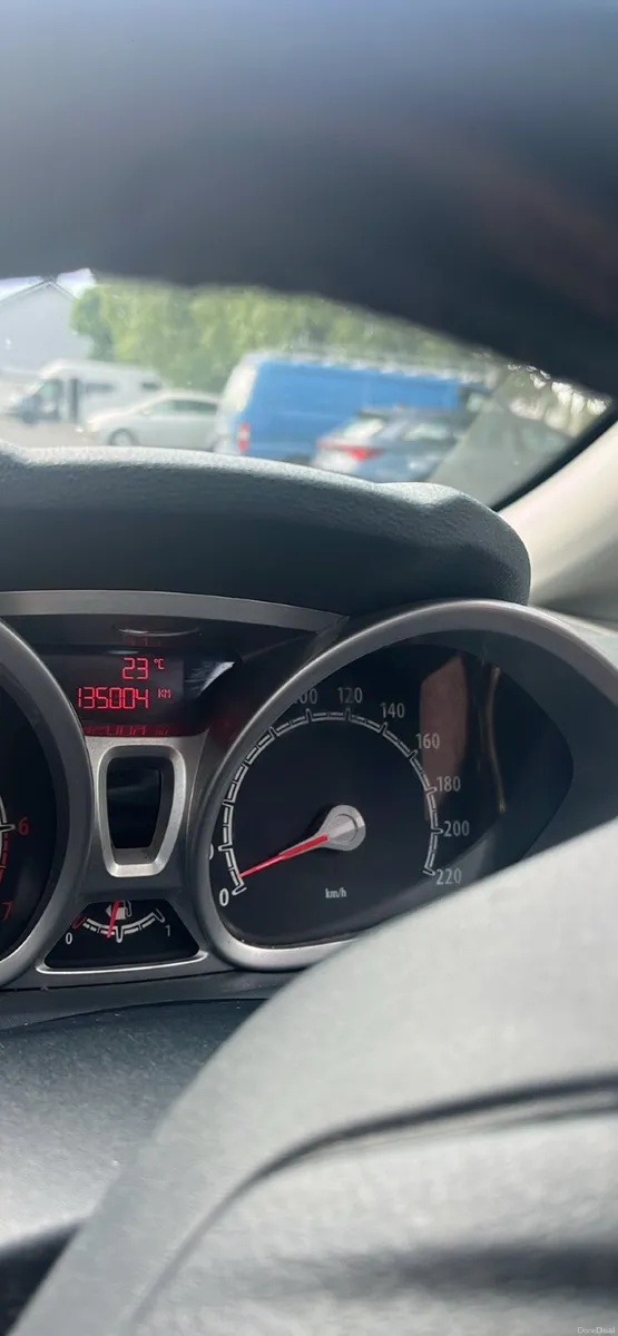 Ford Fiesta 2010 1.25l - Image 2