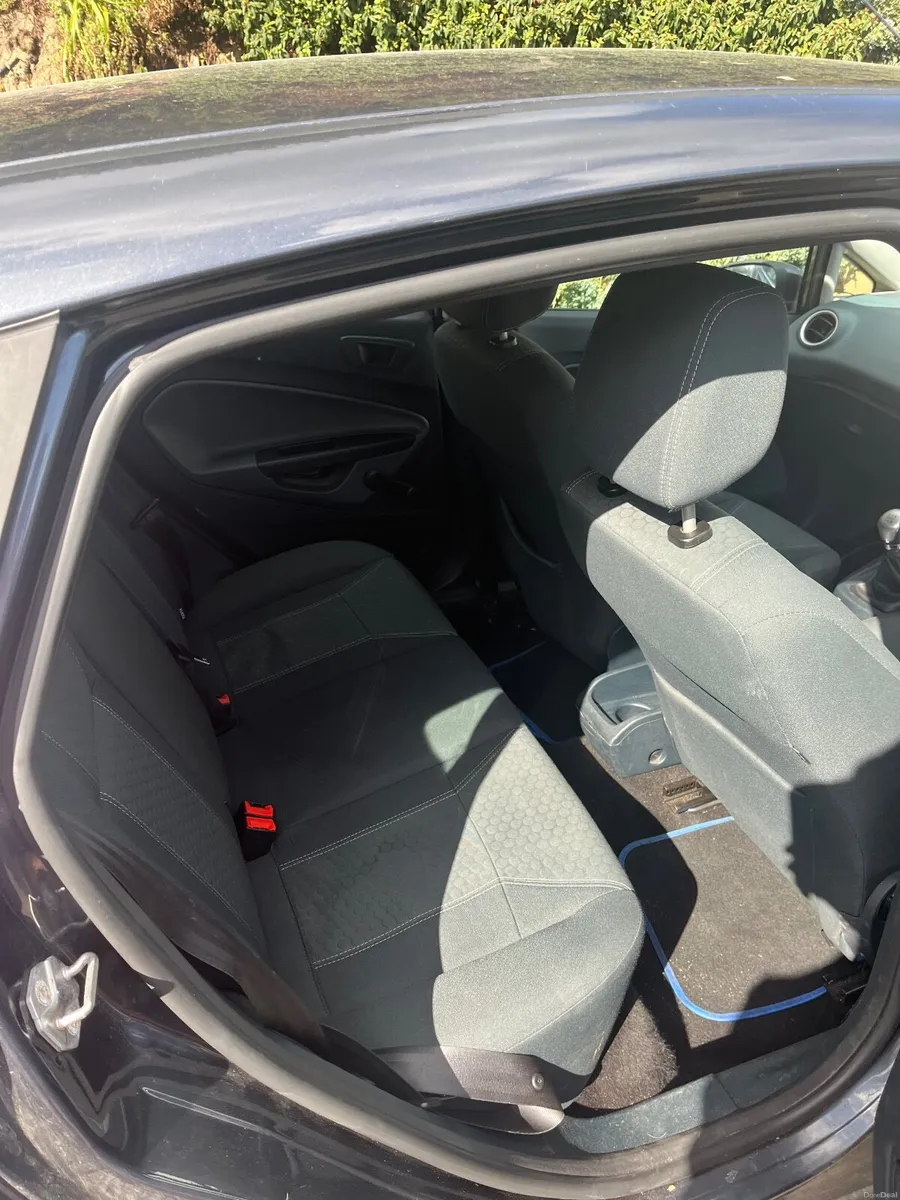 Ford Fiesta 2010 1.25l - Image 4