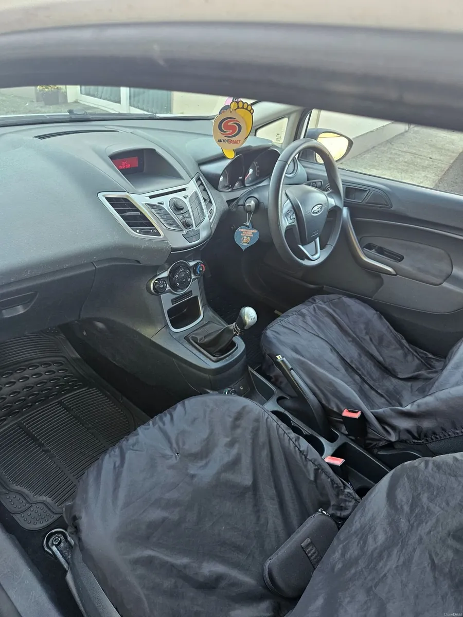 Ford Fiesta 2009 - Image 4