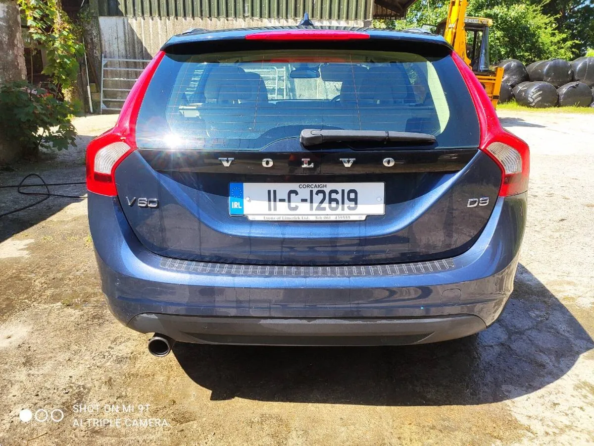 Volvo V60 - Image 2