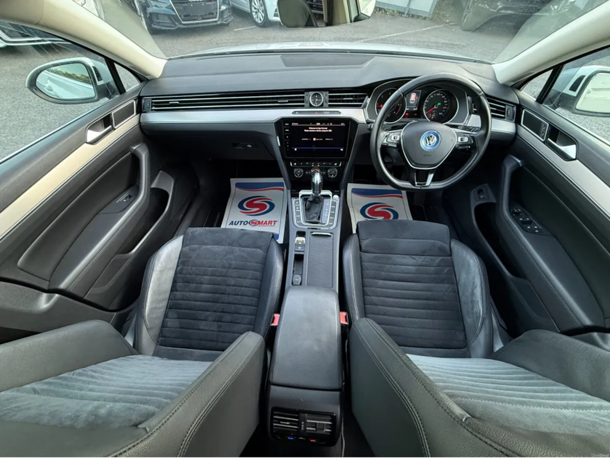 Volkswagen Passat ESTATE 2.0 TDI HI-LINE EDITION F - Image 3