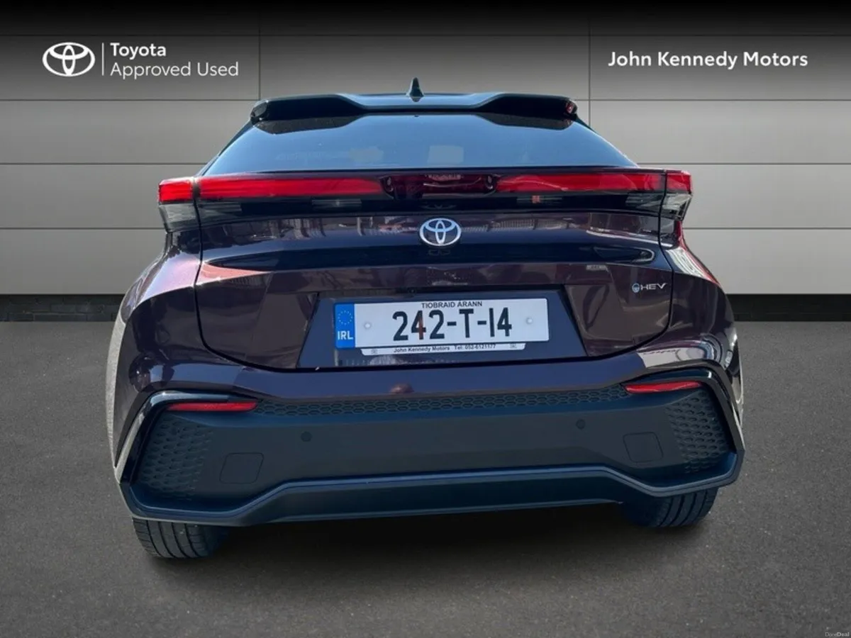 Toyota C-HR Hybrid Sol - Image 4