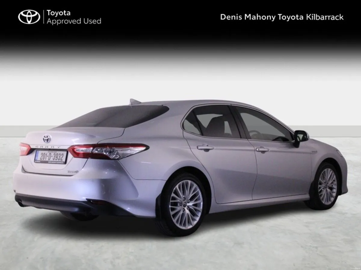 Toyota Camry HYBRID PLATINUM 4DR AUTO - Image 2