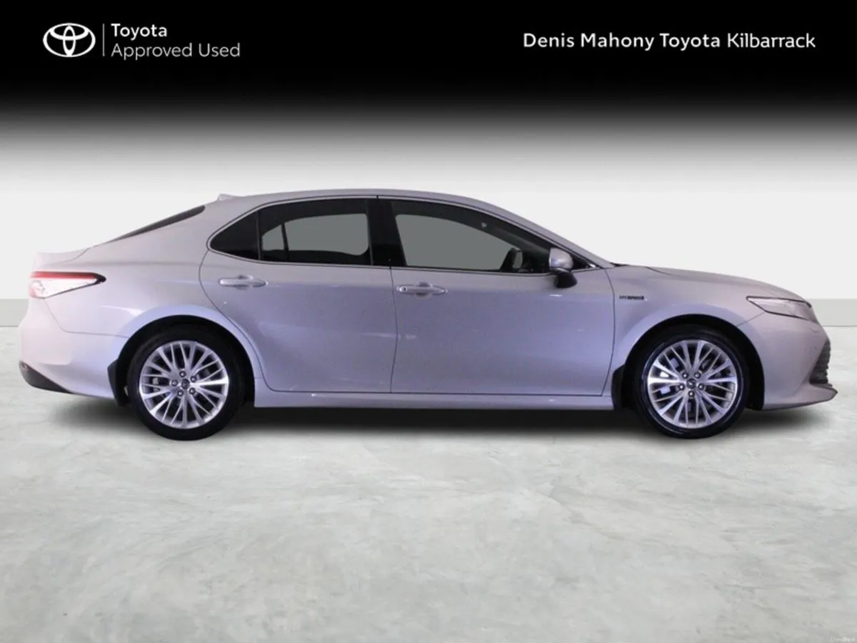 Toyota Camry HYBRID PLATINUM 4DR AUTO - Image 3