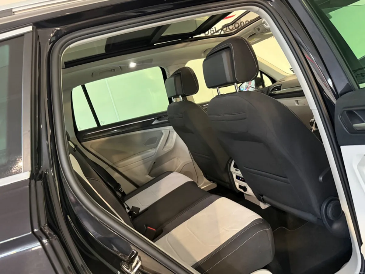 Volkswagen Tiguan ELEGANCE 2.0 TDI MANUAL 6SPEED F - Image 4