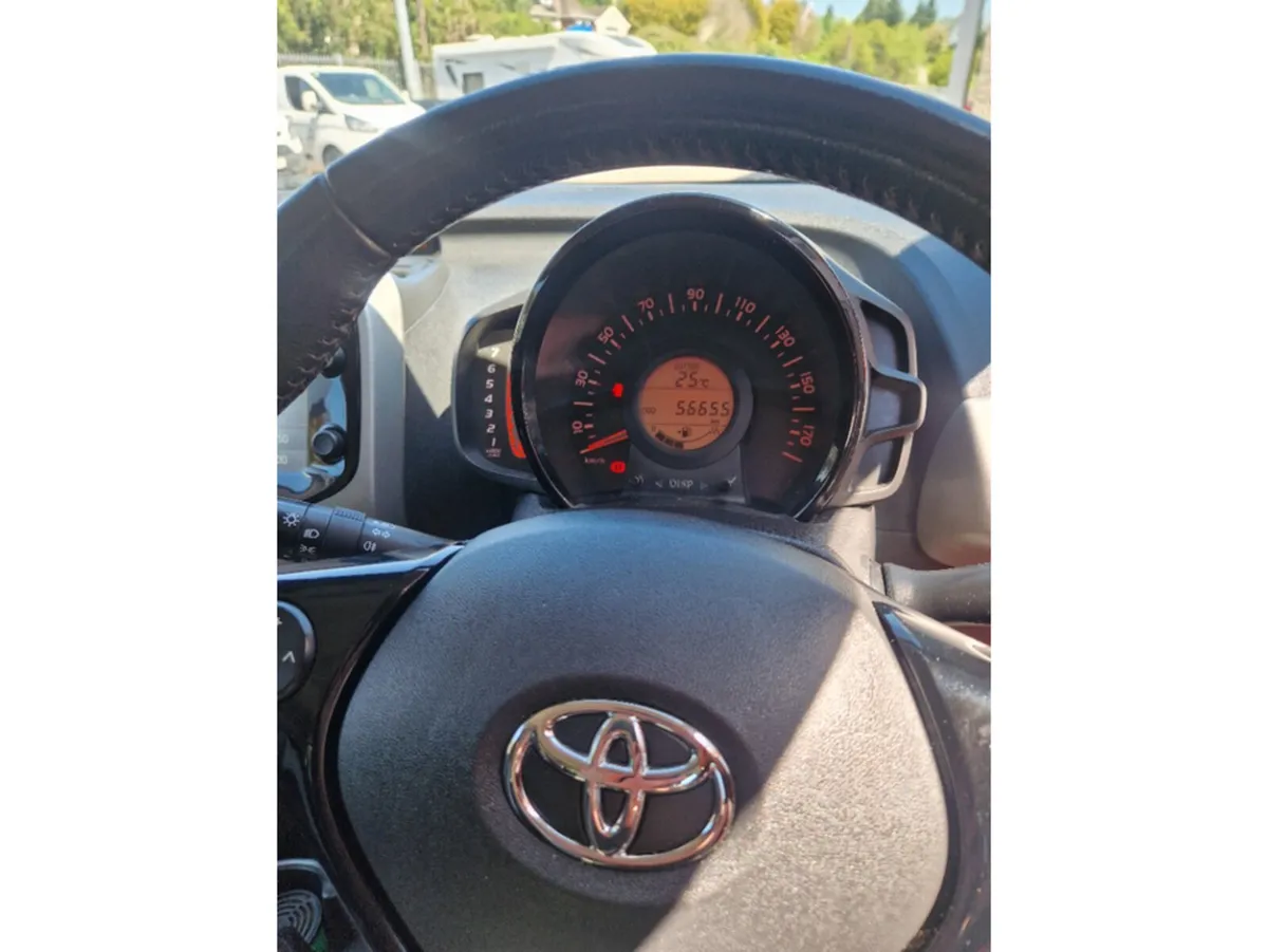 Toyota Aygo 1.0 X-PLAY+ 4DR - Image 5