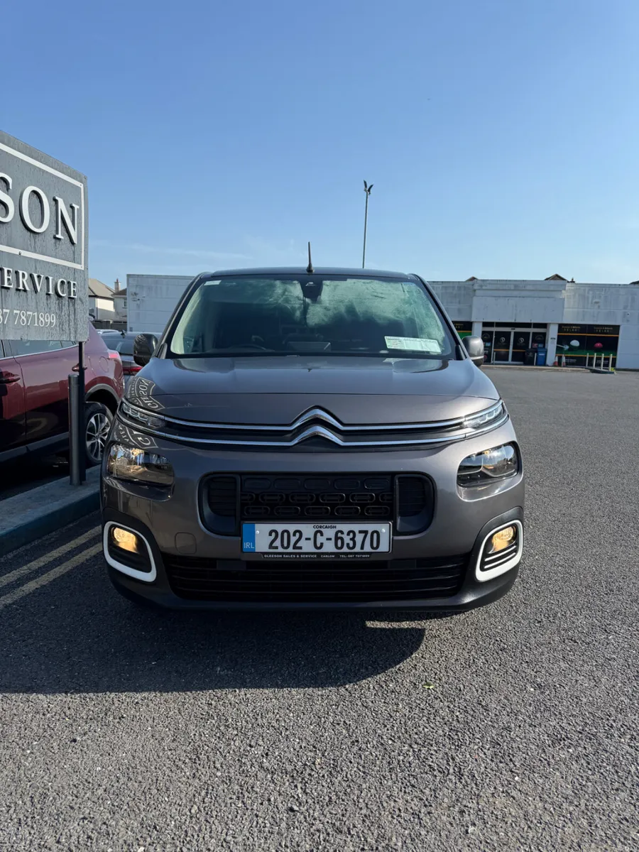 202 Citroen Berlingo 1.5 Diesel 5 Seater Automatic - Image 3