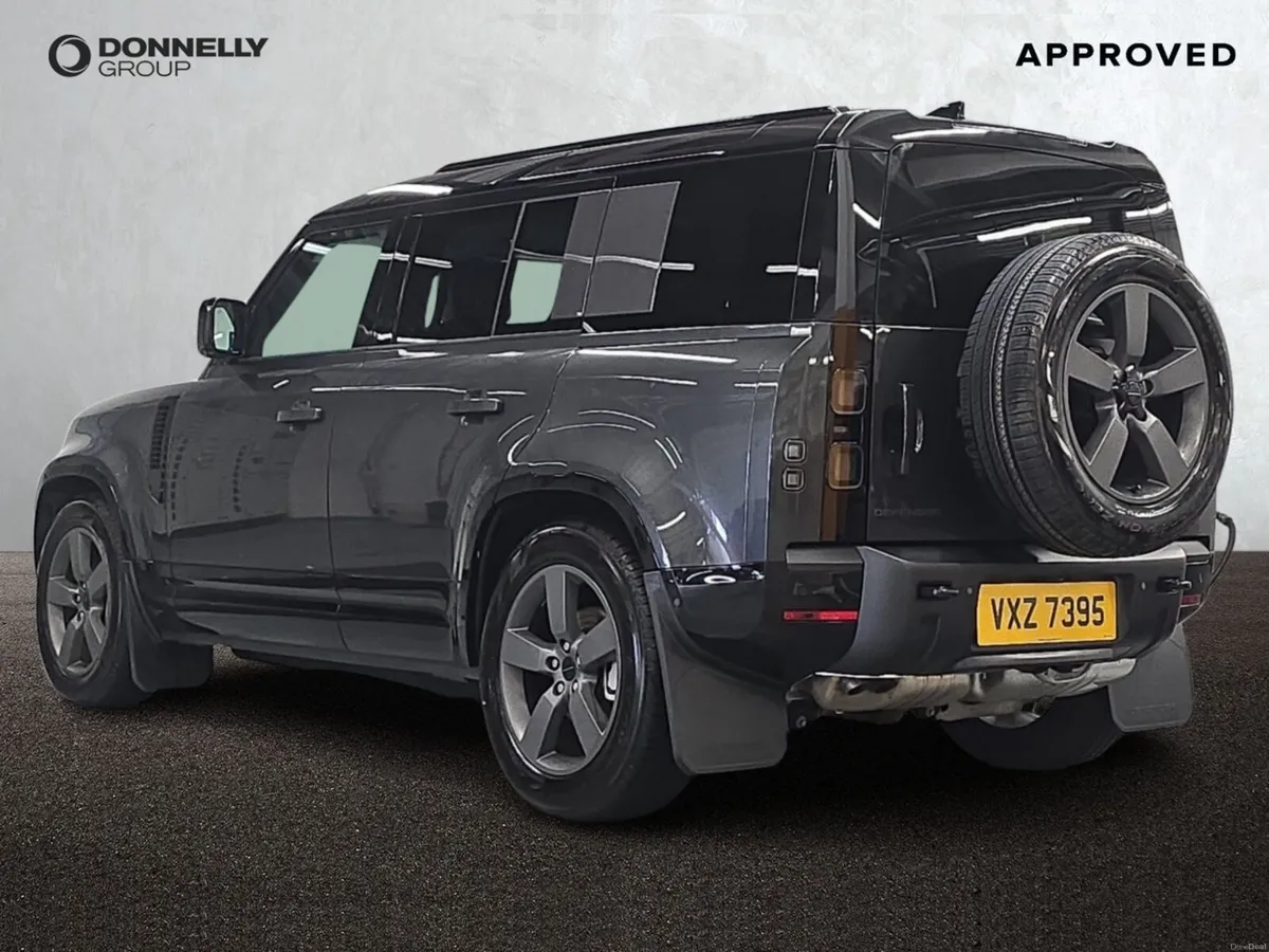Land Rover Defender Diesel Estate X-Dynamic SE - Image 2