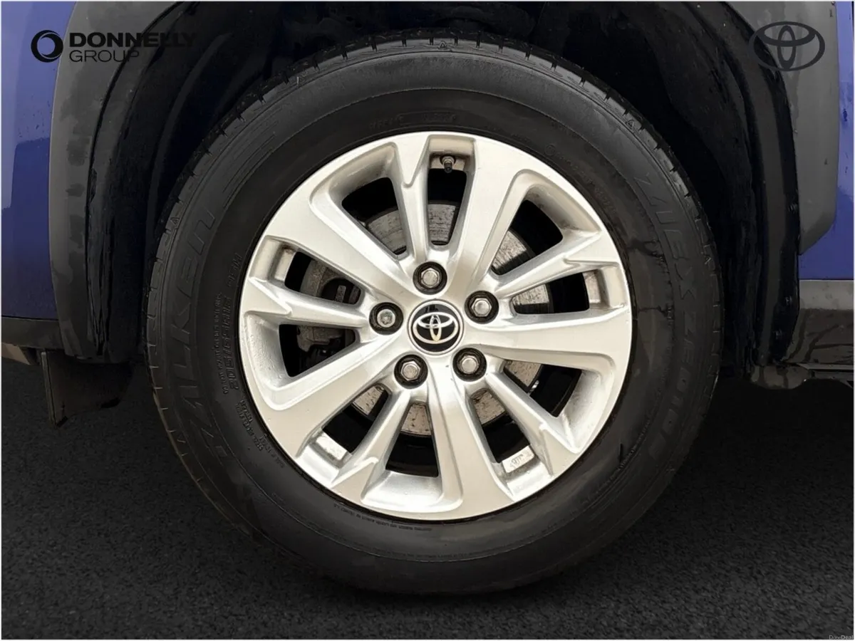 Toyota Yaris Cross Estate Icon - Image 4