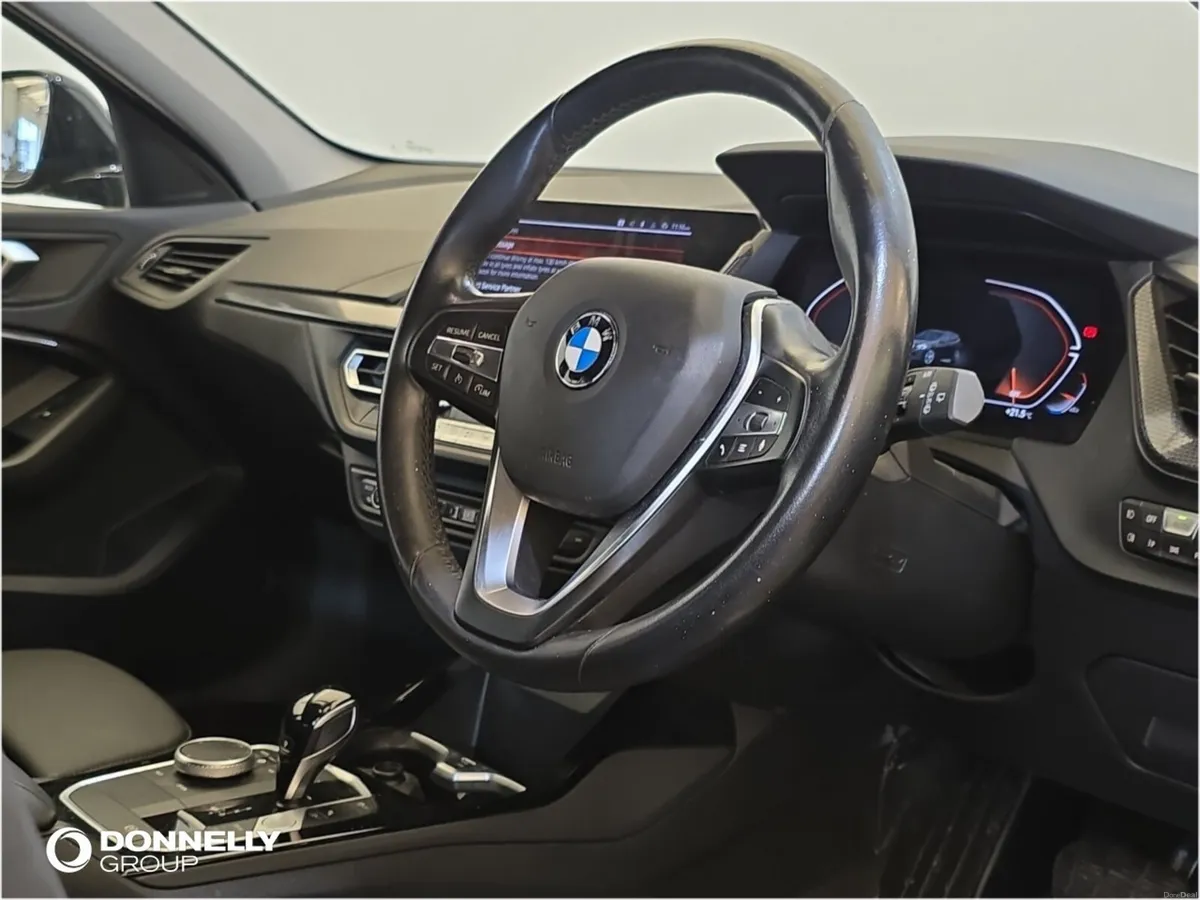 BMW 1 Series Hatchback Sport - Image 4