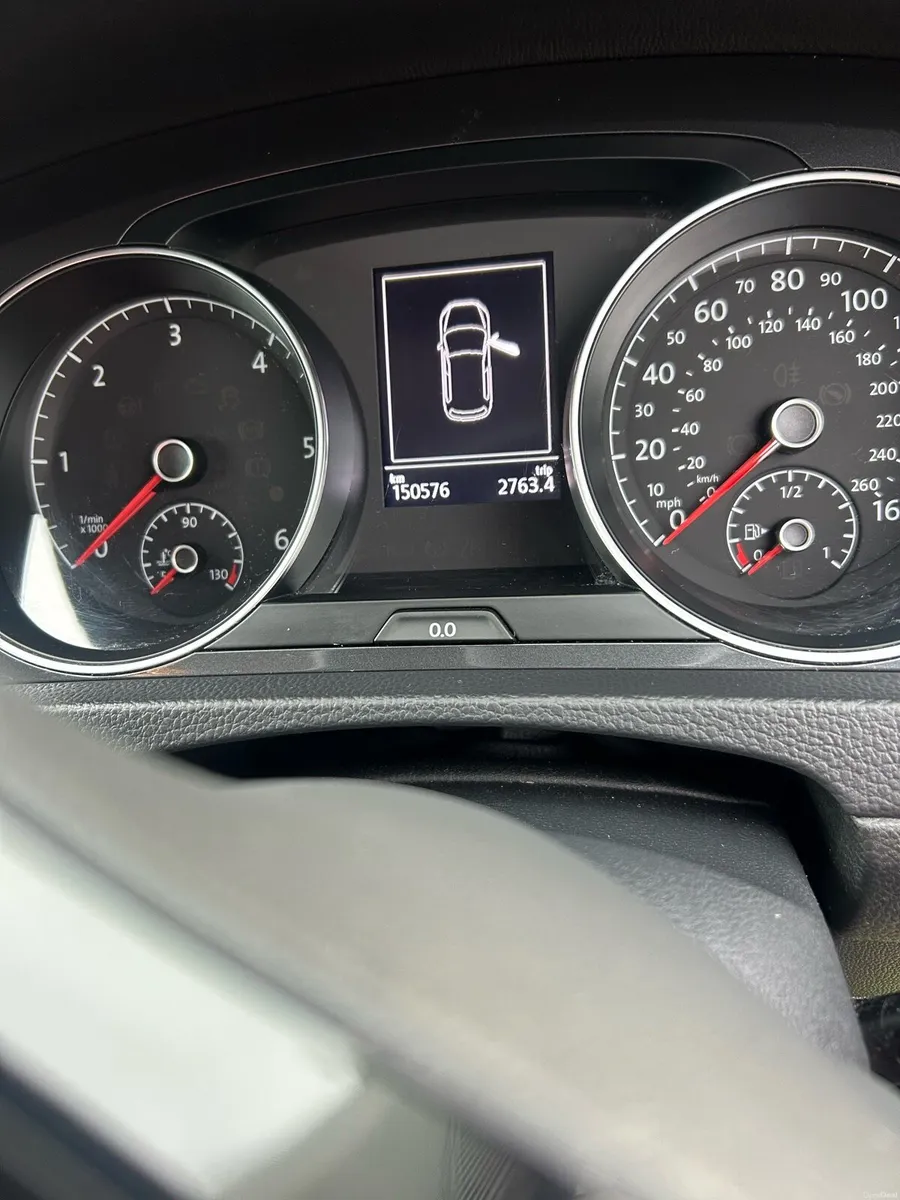 Volkswagen Golf - Image 4