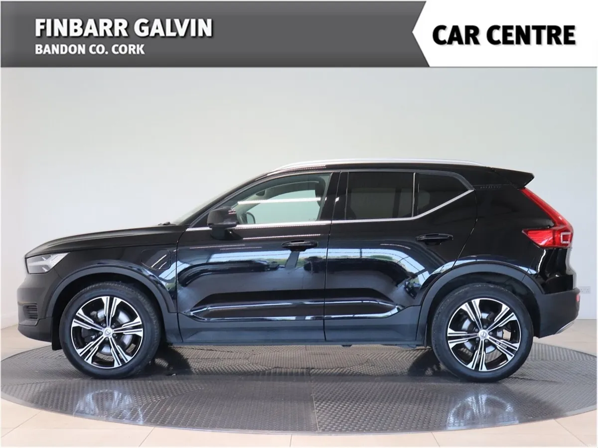 Volvo XC40 INSCRIPTION T4 RECHARGE AUTO - Image 3