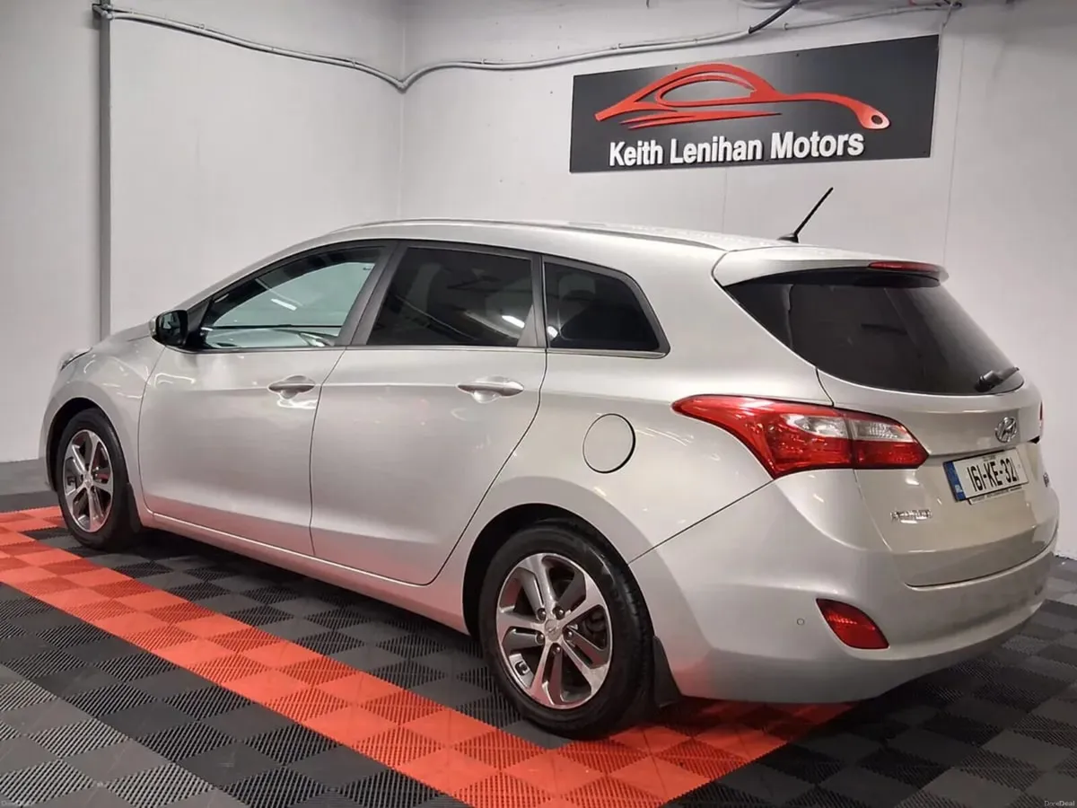 2016 Hyundai i30 **TOURER** - Image 3