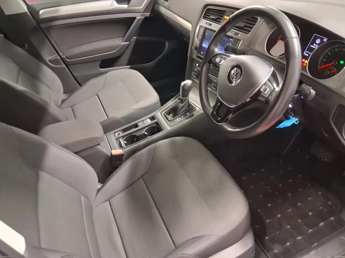 2014 Volkswagen Golf. Auto, Low Kms - Image 6