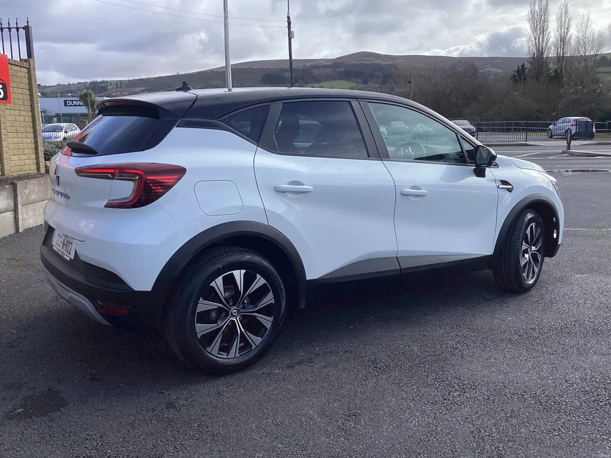 Renault Captur ** €98 p/w * ONLY 60KMS - Image 5