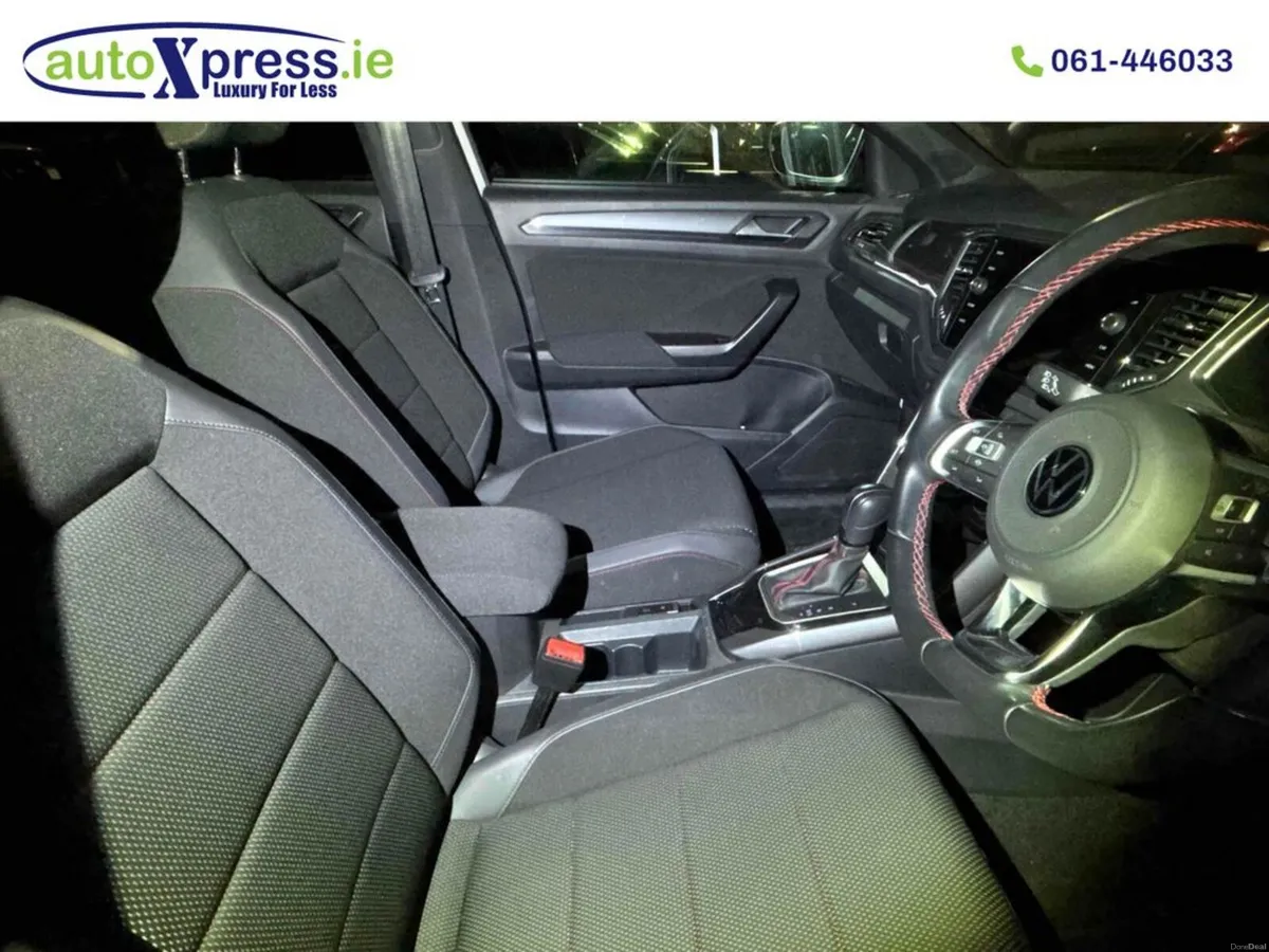 Volkswagen T-Roc 2.0 SPORT TDI, Low mileage, Roof - Image 2