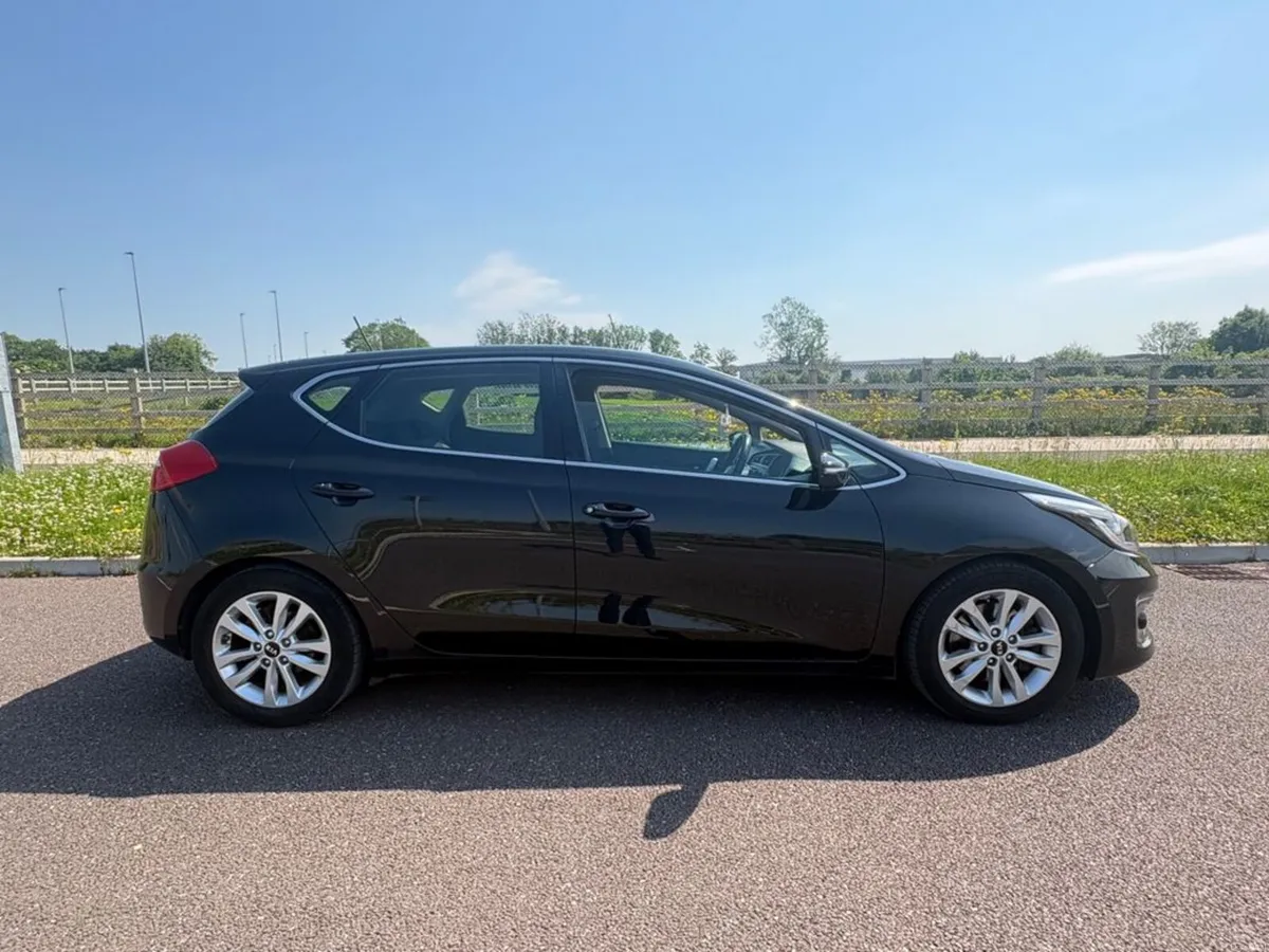 Kia Ceed 2 ISG 134BHP 5DR - Image 2