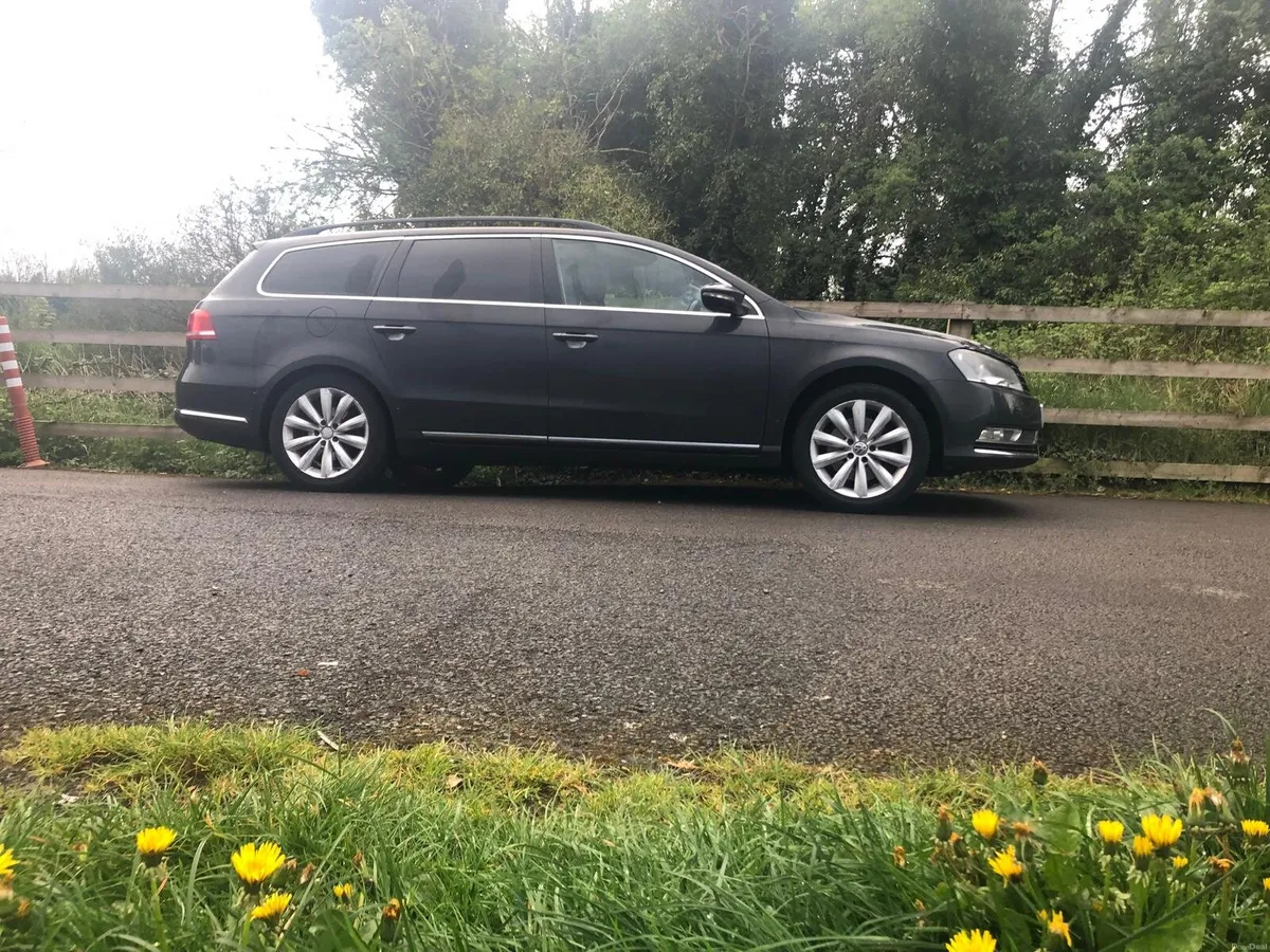 Volkswagen Passat Estate 2L diesel - Image 4