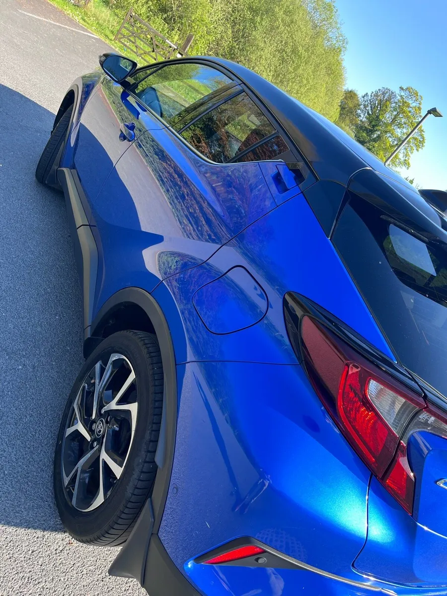 Car - Image 3