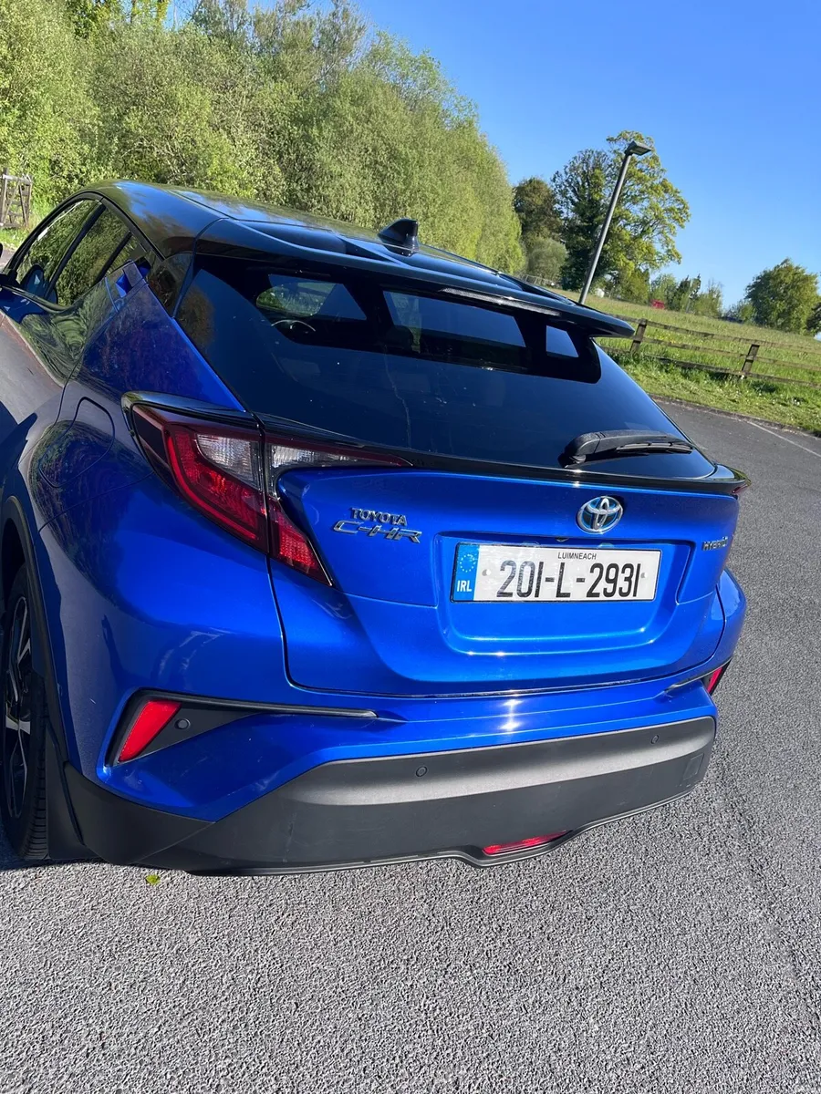 Car - Image 4
