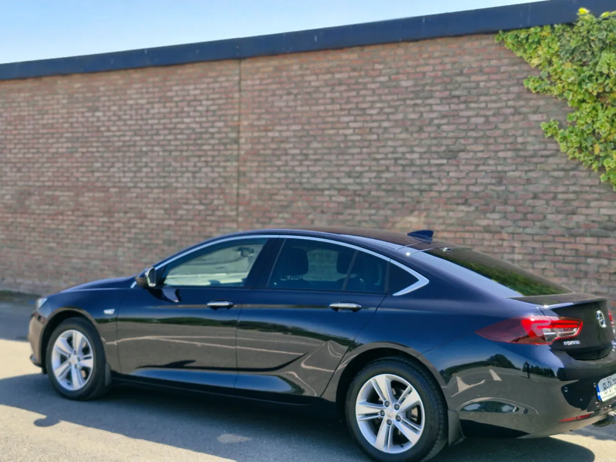 Opel Insignia - Image 2