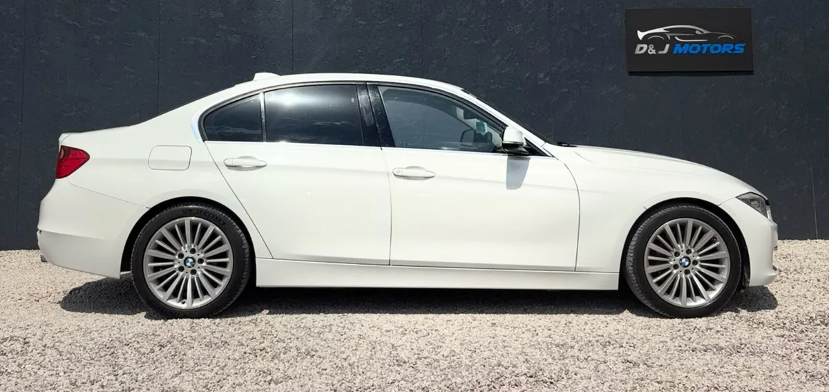 BMW 330i Active Hybrid 340BHP 2014 - Image 3