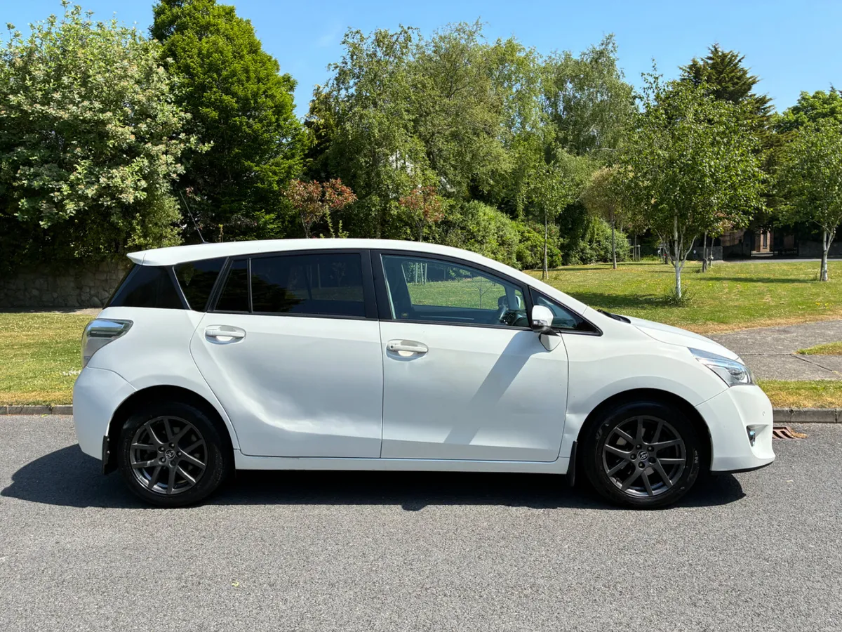 Toyota Verso seven seat - 0872539445 - Image 4