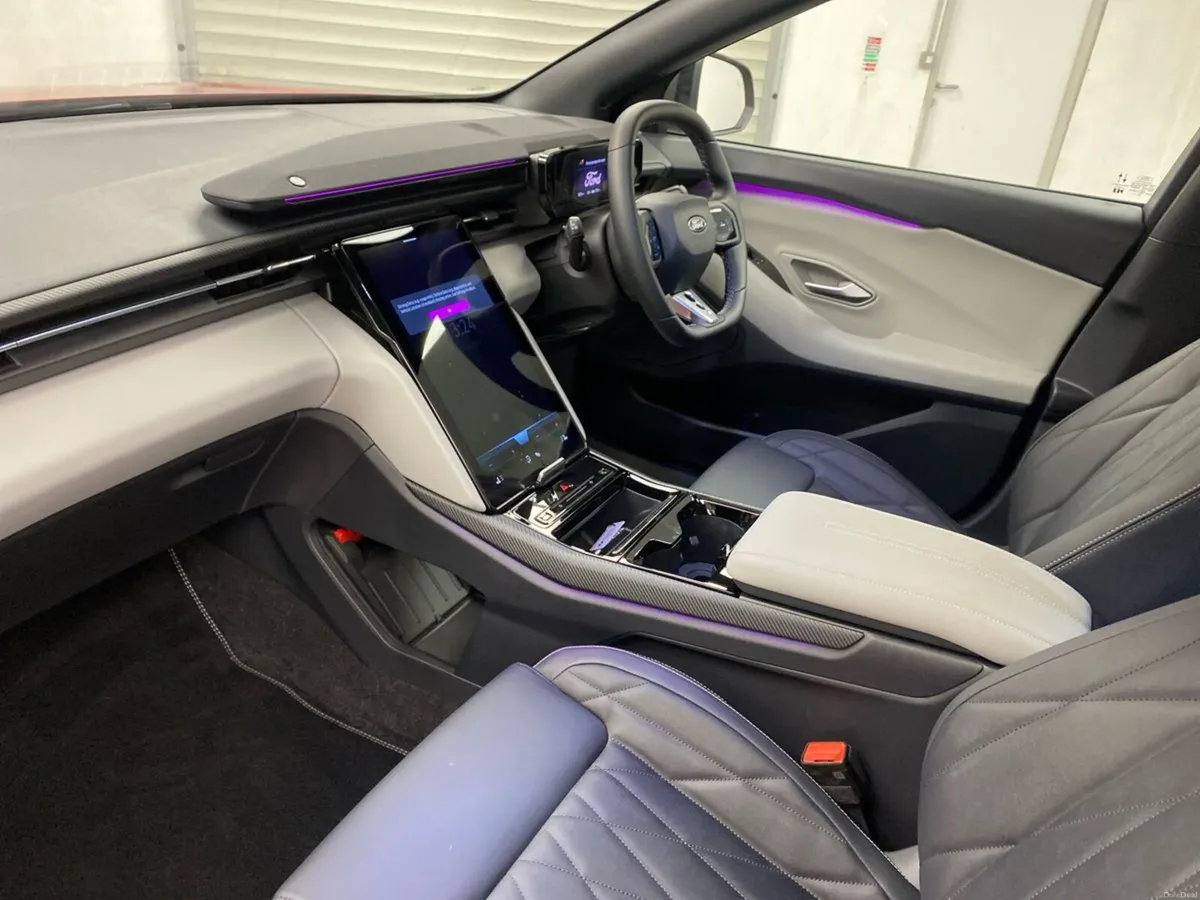 Ford Capri Premium, 77kWh Extended Range. - Image 3